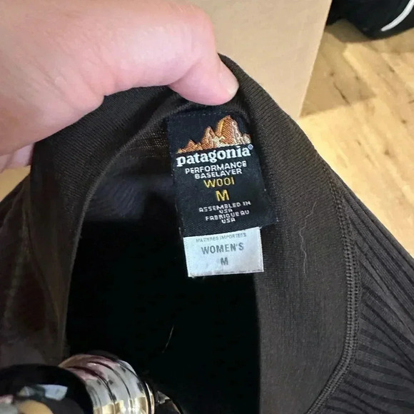 PATAGONIA LONG  SLEEVES - Picture 3 of 5